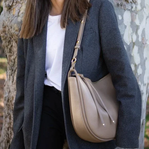 Marley Hobo in Black - Genuine Pebbled Leather - Picture 4 of 8